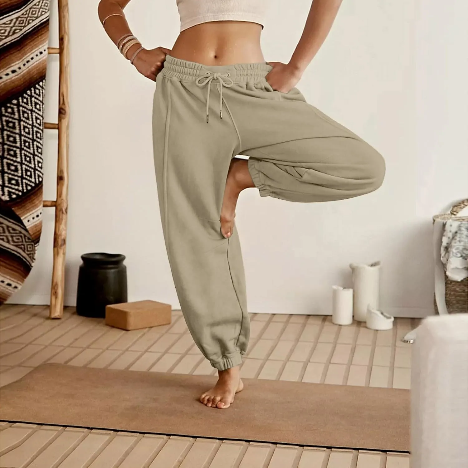 Jogger Sweatpants Women Fleece Drawstring High Waisted Joggers with Pockets Soft Workout Capri Loose Yoga Pants