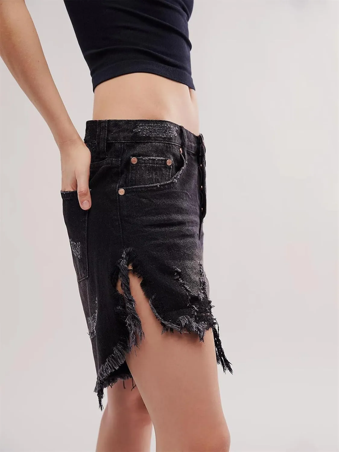 Women Ripped Long Jean Shorts Sexy High Waist Distressed Hem Mid Thigh Denim Shorts Y2k Frayed Summer Hot Jorts Pants